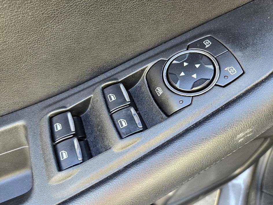 Used 2021 Ford Edge SEL image 29