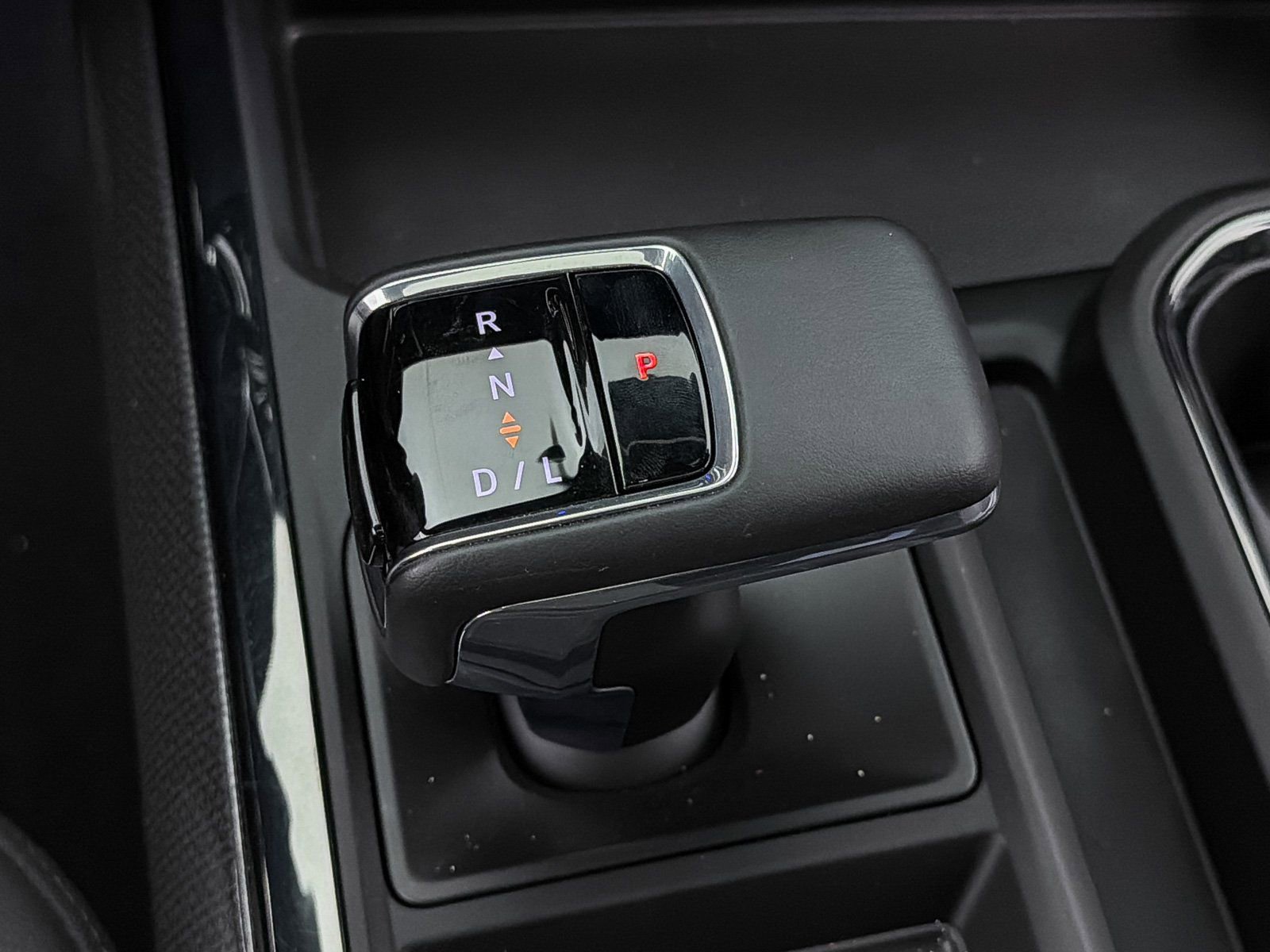 Used 2025 Chevrolet Silverado 1500 ZR2 w/ Technology Package image 27