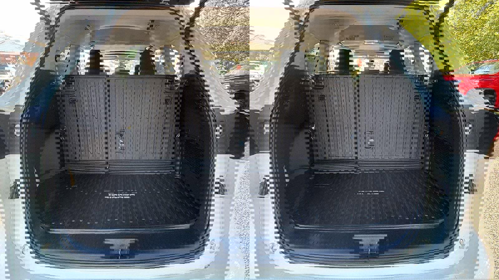 Used 2020 Toyota Highlander XLE image 10