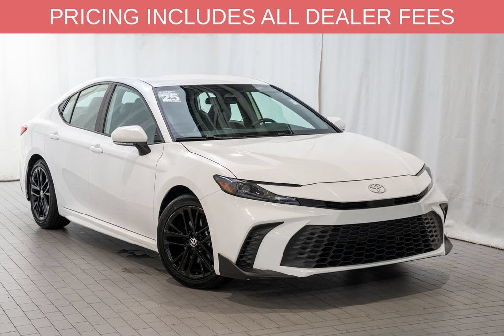Used 2025 Toyota Camry SE