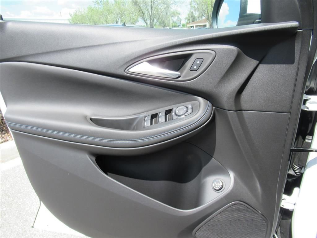 Used 2026 Buick Encore GX Sport Touring w/ Advanced Technology Package image 18