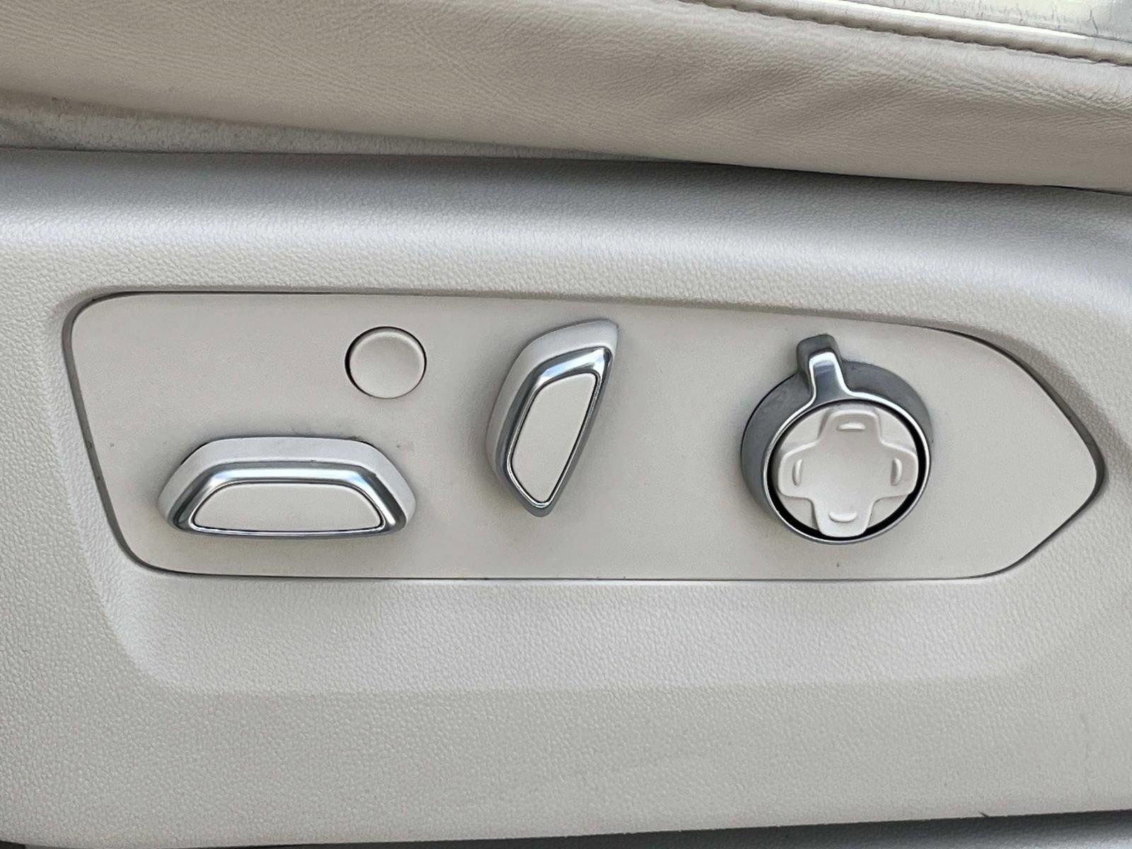 Used 2022 Cadillac Escalade ESV Sport Platinum image 26