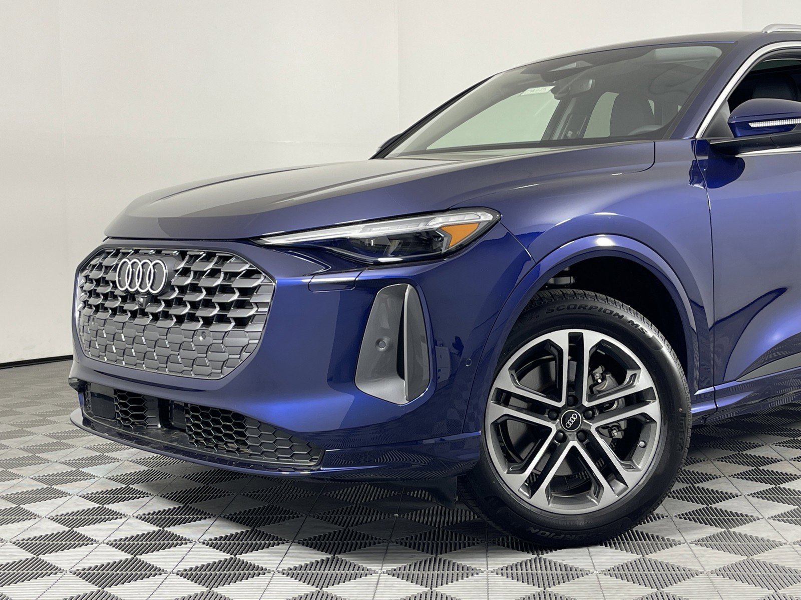 New 2025 Audi Q5 Premium Plus image 6