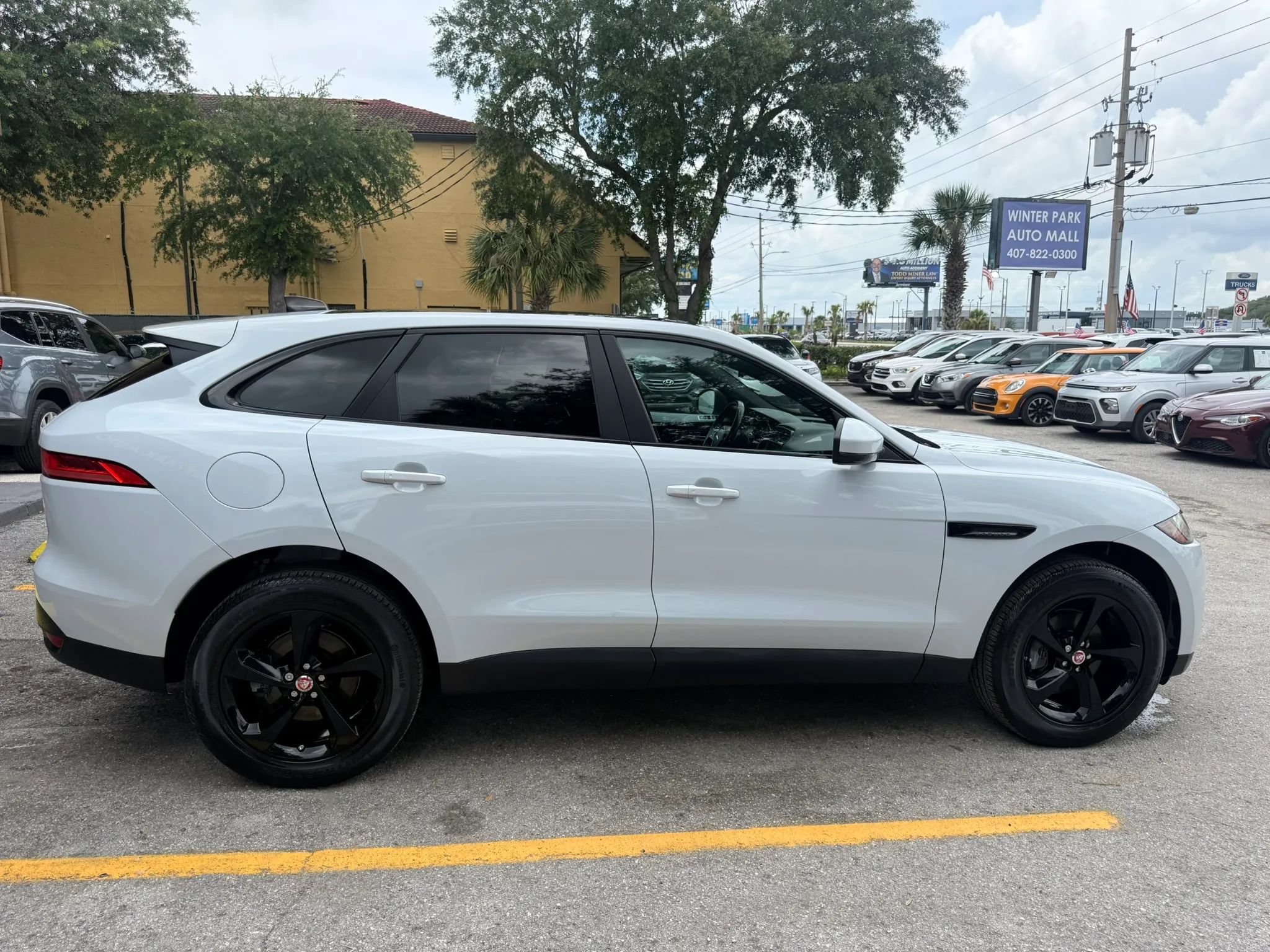 Used 2020 Jaguar F-PACE Premium AWD/4WD image 4