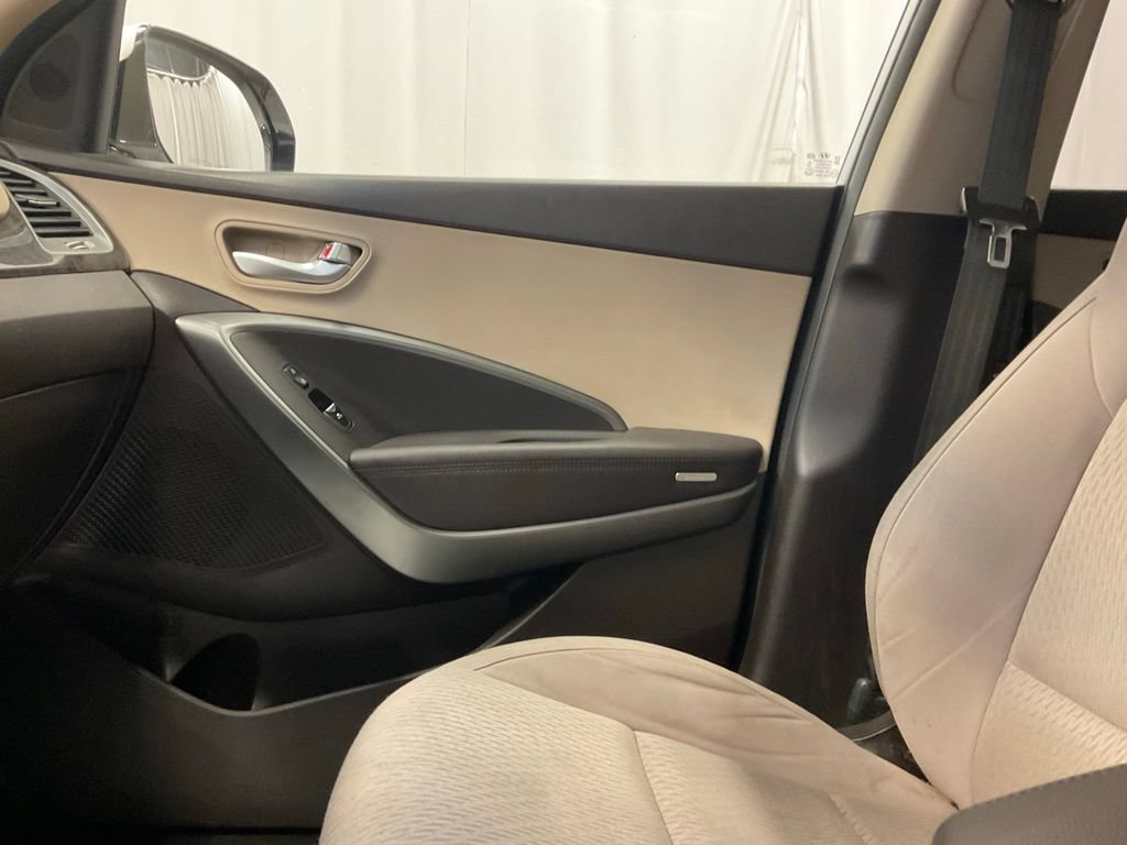 Used 2019 Hyundai Santa Fe XL SE FWD image 20
