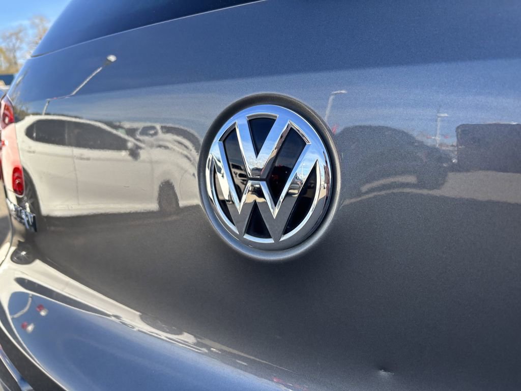 Used 2013 Volkswagen Tiguan S image 10