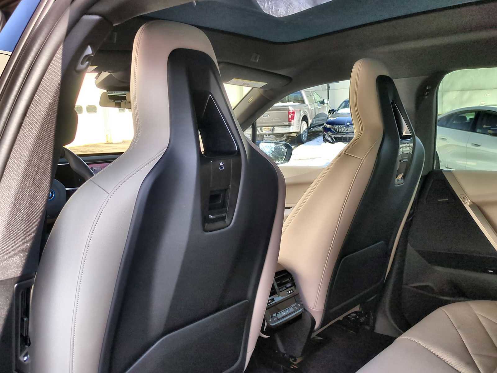 New 2025 BMW iX xDrive50 image 18