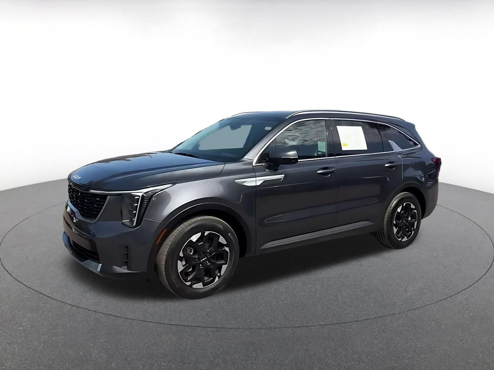 Used 2024 Kia Sorento S FWD image 6
