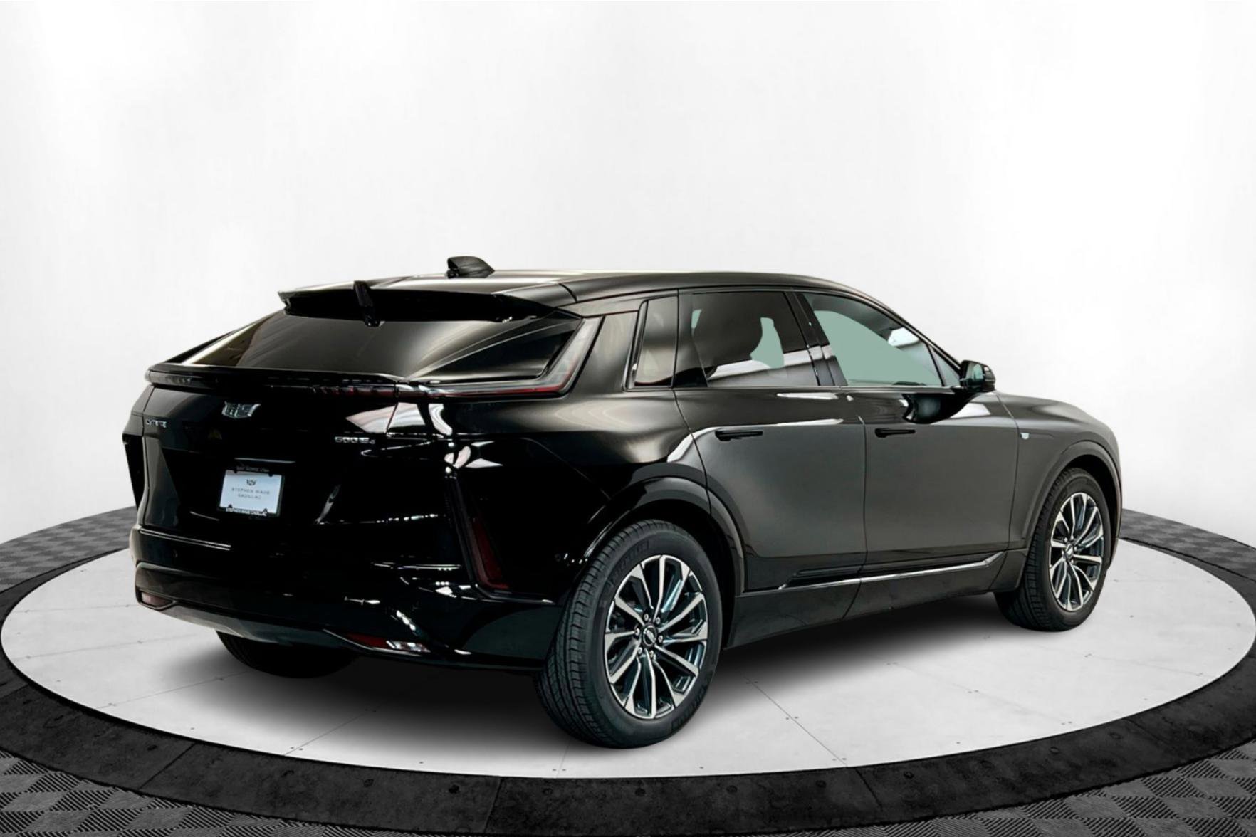 New 2025 Cadillac Lyriq Sport w/ LPO, Floor Liner Package AWD/4WD image 6