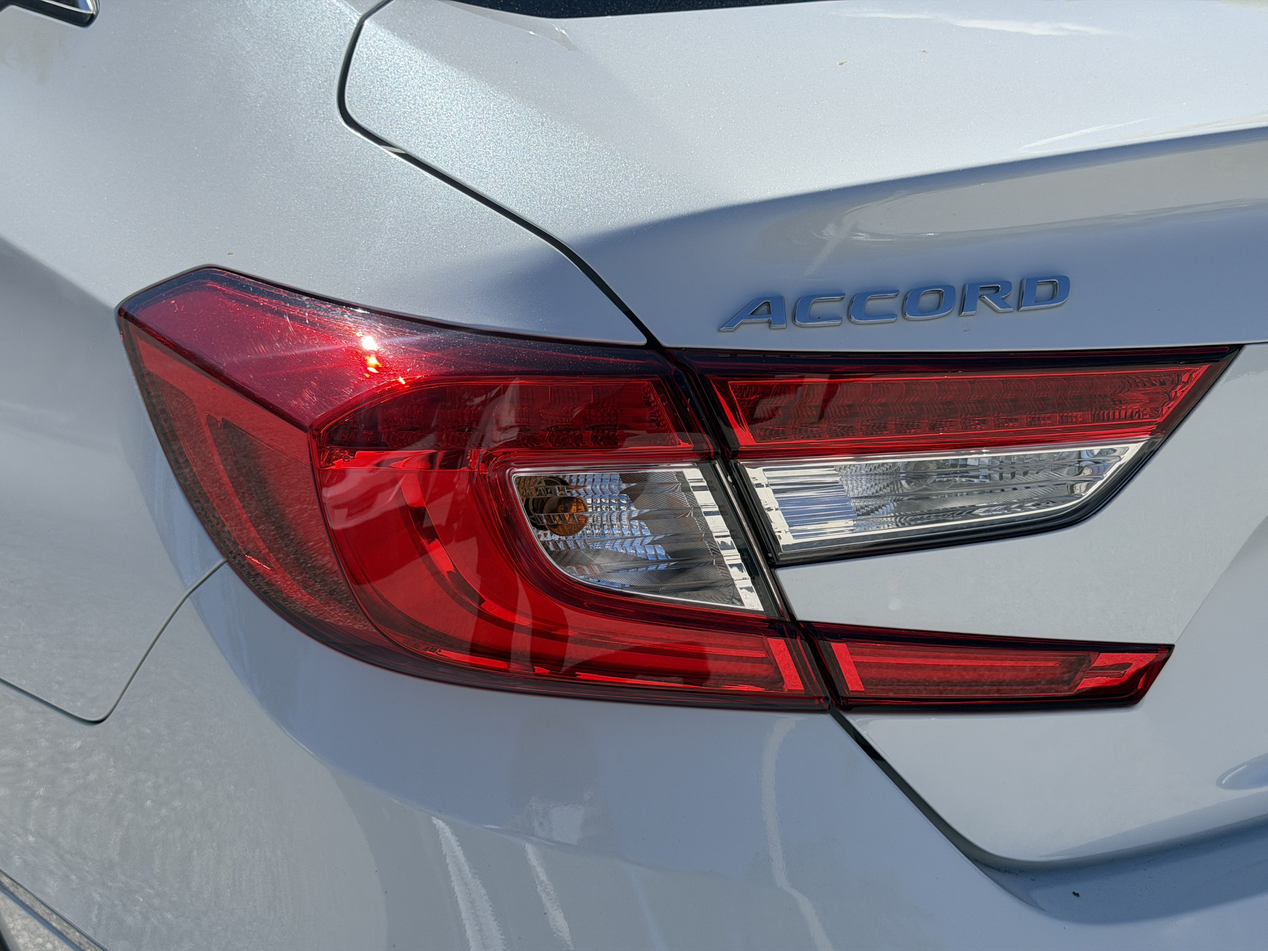 Used 2020 Honda Accord EX-L image 10