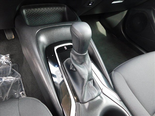 Used 2025 Toyota Corolla LE FWD image 18