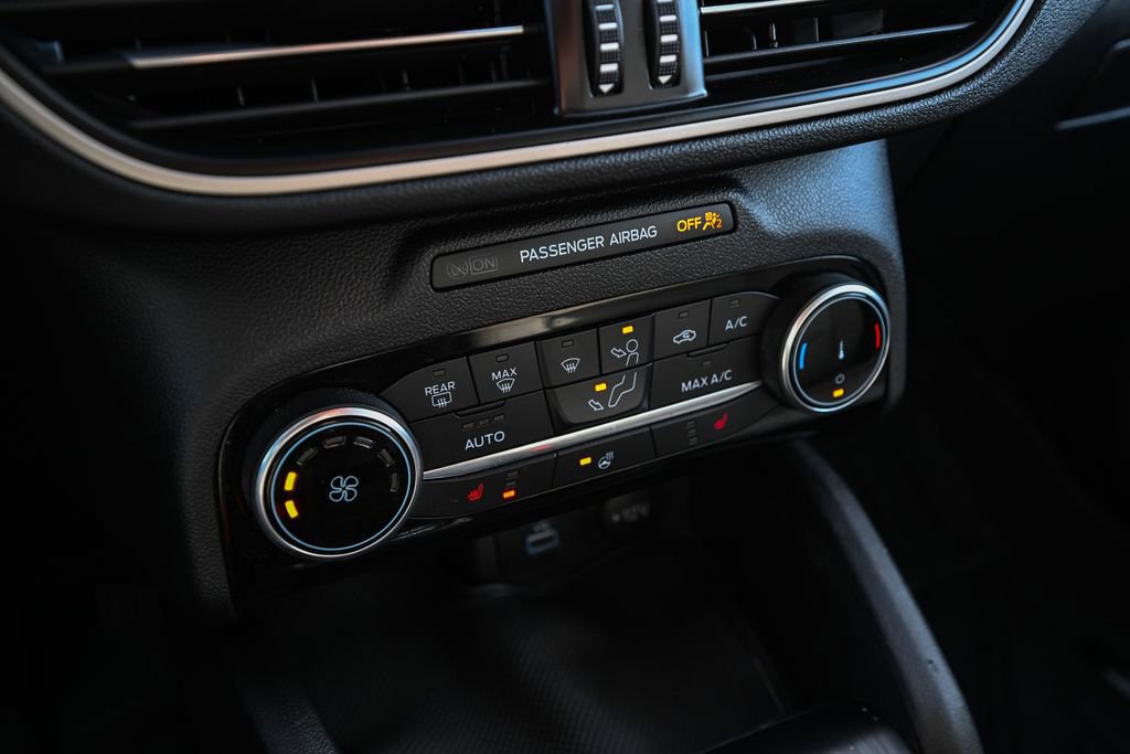 Certified 2022 Ford Escape SE w/ SE Sport Appearance Package AWD/4WD image 34