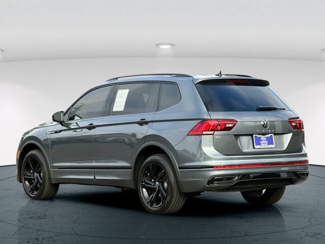 Used 2023 Volkswagen Tiguan SE R-Line FWD image 4