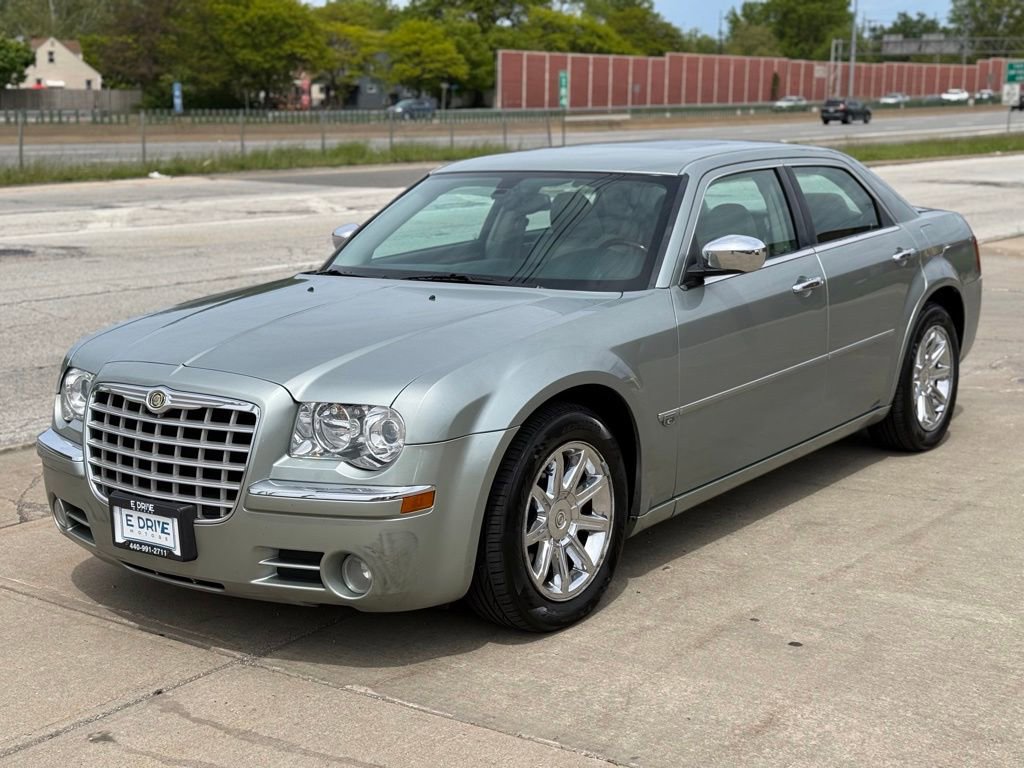 Used 2005 Chrysler 300 C w/ Navigation & Sound Group II RWD image 1