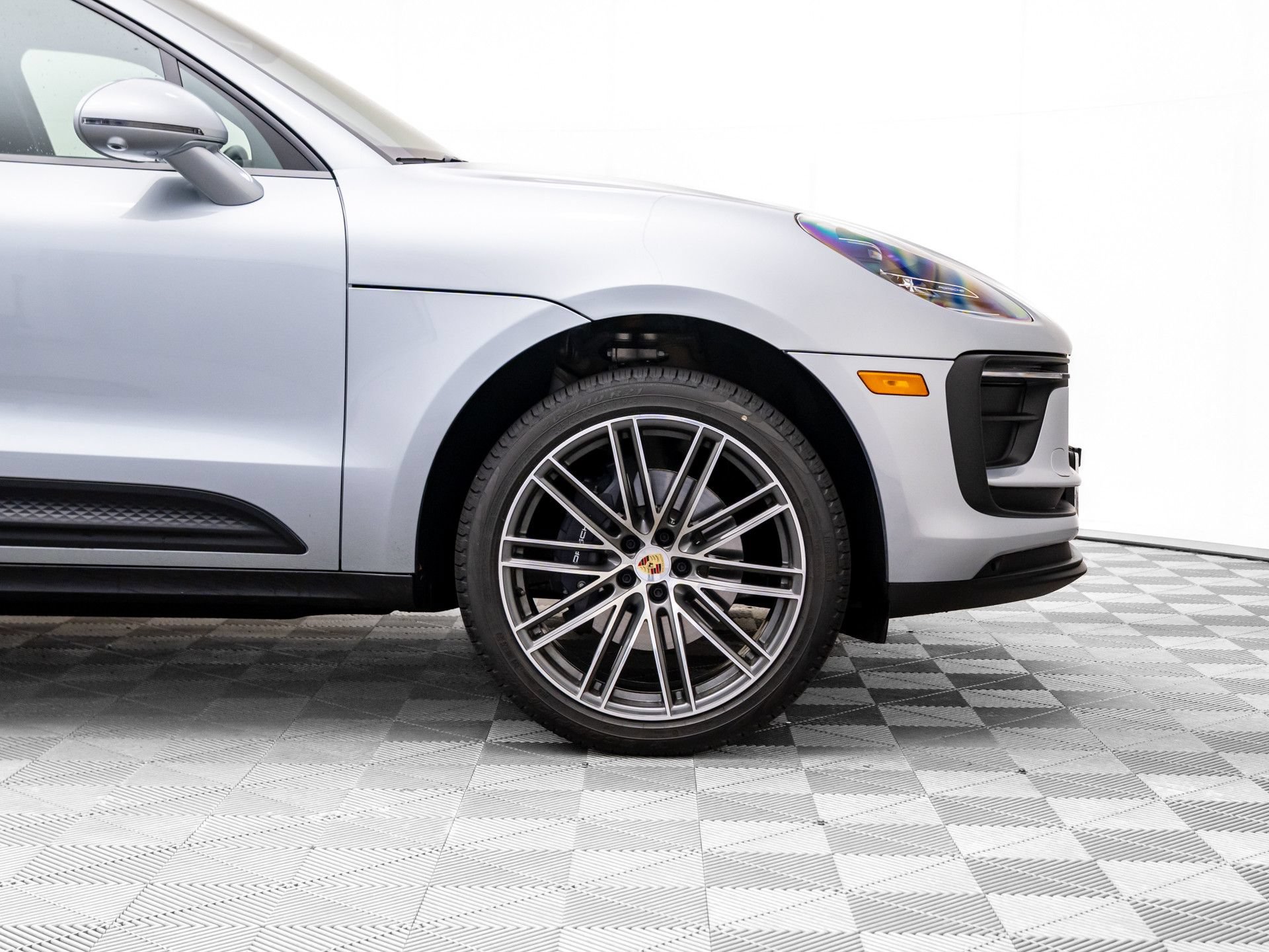 Certified 2026 Porsche Macan AWD/4WD image 36