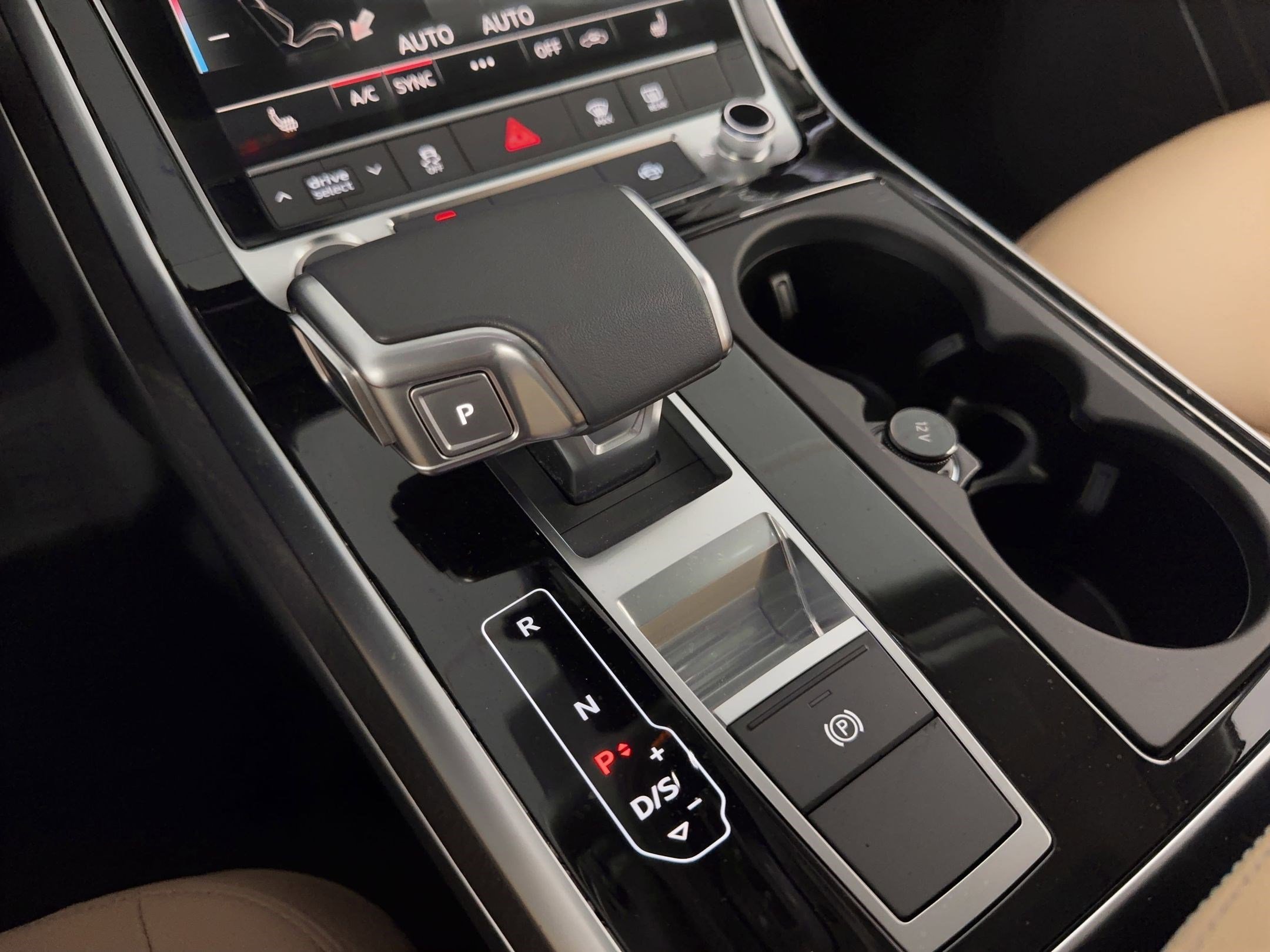 Certified 2025 Audi Q7 3.0T Premium w/ Convenience Package AWD/4WD image 18