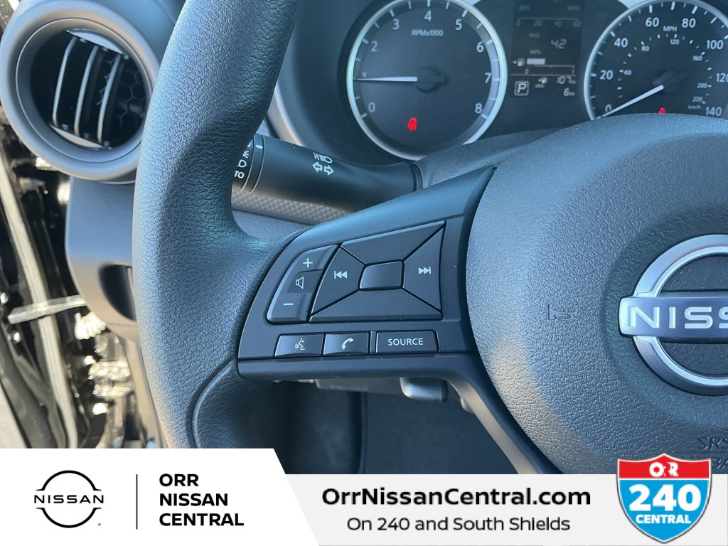 New 2025 Nissan Kicks Play S image 19