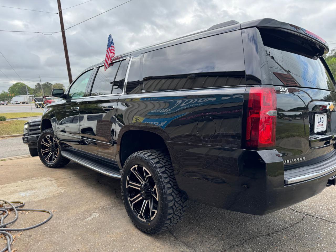 Used 2019 Chevrolet Suburban Premier AWD/4WD image 5
