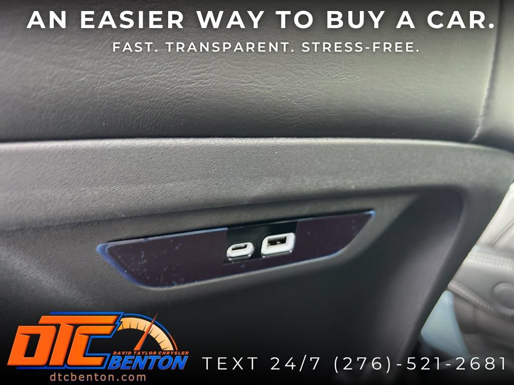 New 2027 Chrysler Pacifica Select FWD image 26