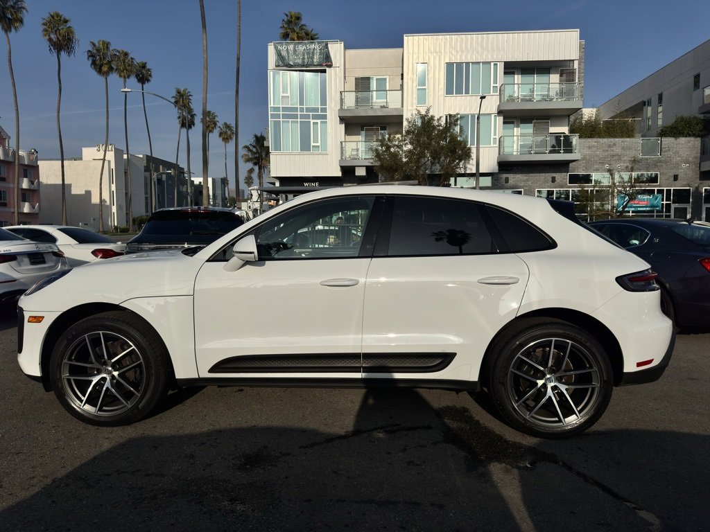 Used 2023 Porsche Macan image 11