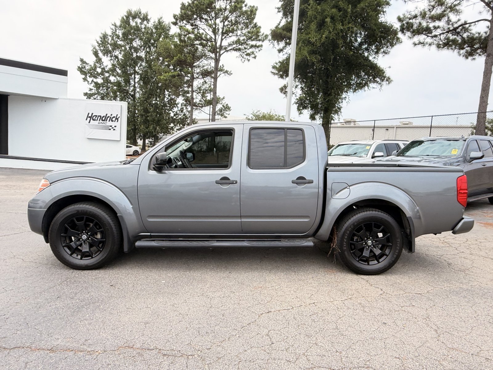 Used 2020 Nissan Frontier SV w/ Midnight Edition Floor Mats RWD image 9