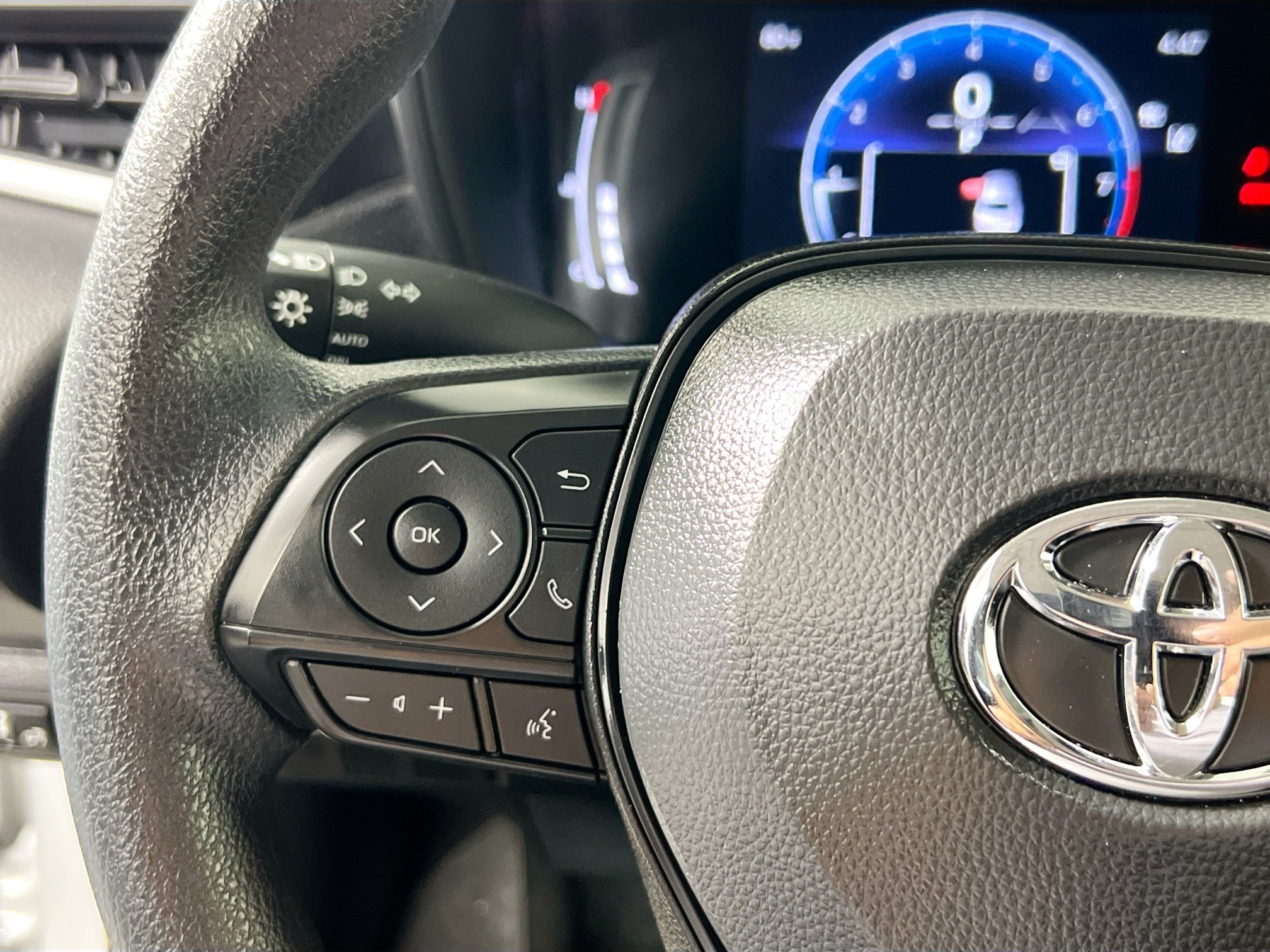 Used 2026 Toyota Corolla LE FWD image 18