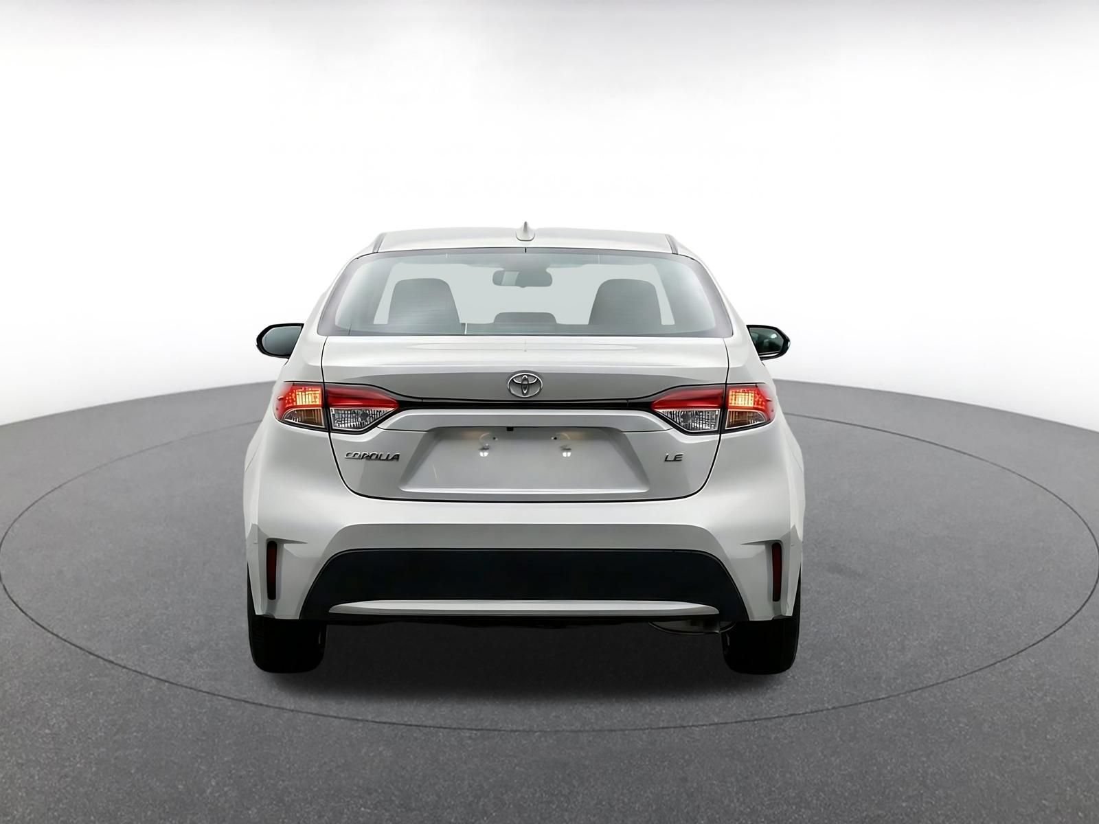 Used 2025 Toyota Corolla LE FWD image 7