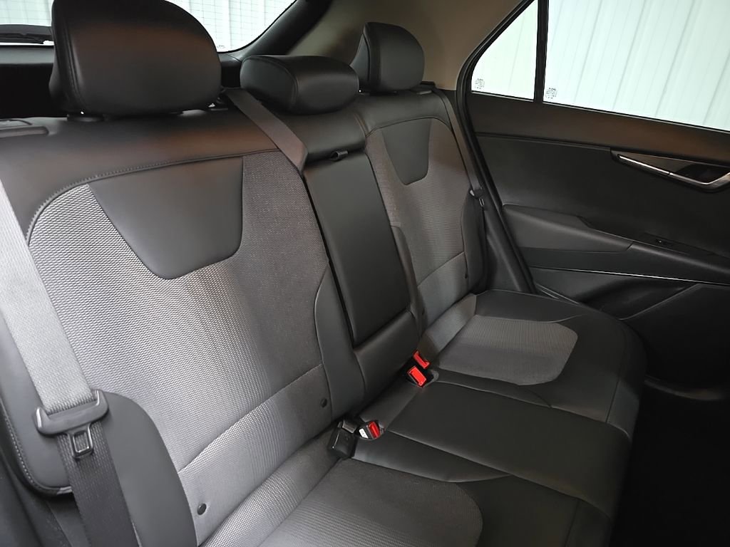 Used 2023 Kia Niro EX FWD image 16