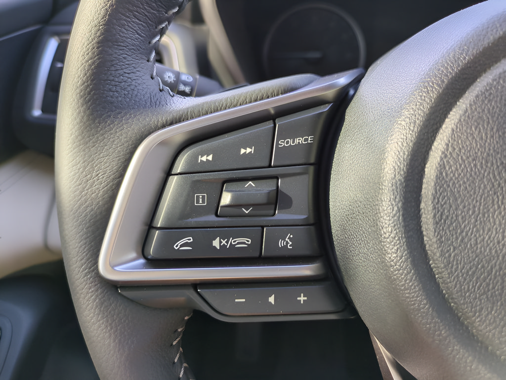 Used 2025 Subaru Ascent Limited AWD/4WD image 20