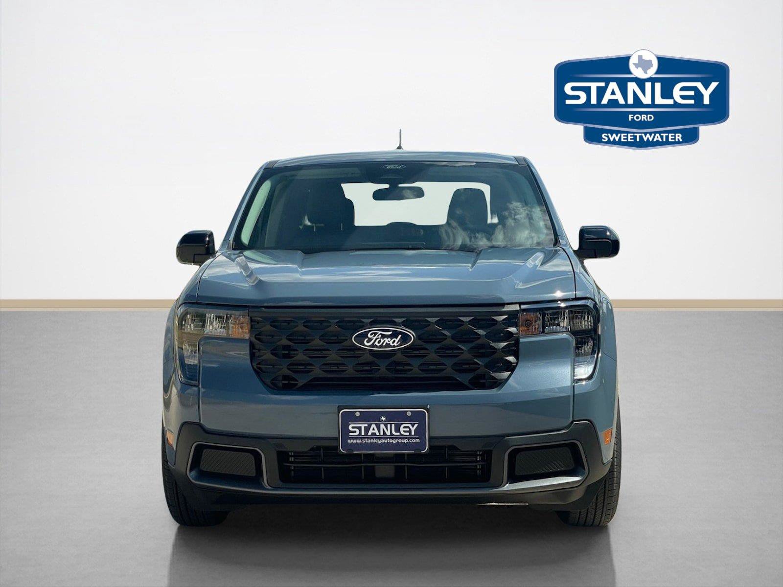 New 2026 Ford Maverick XLT w/ XLT Luxury Package FWD image 2