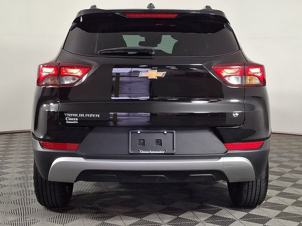 Used 2023 Chevrolet TrailBlazer LT FWD image 8