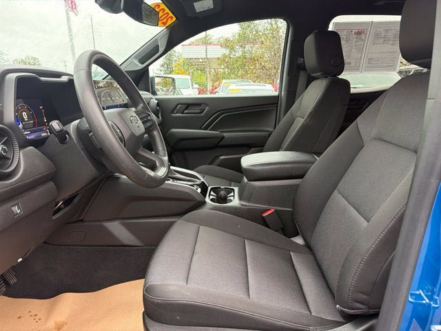Used 2023 Chevrolet Colorado Trail Boss w/ Technology Package AWD/4WD image 12