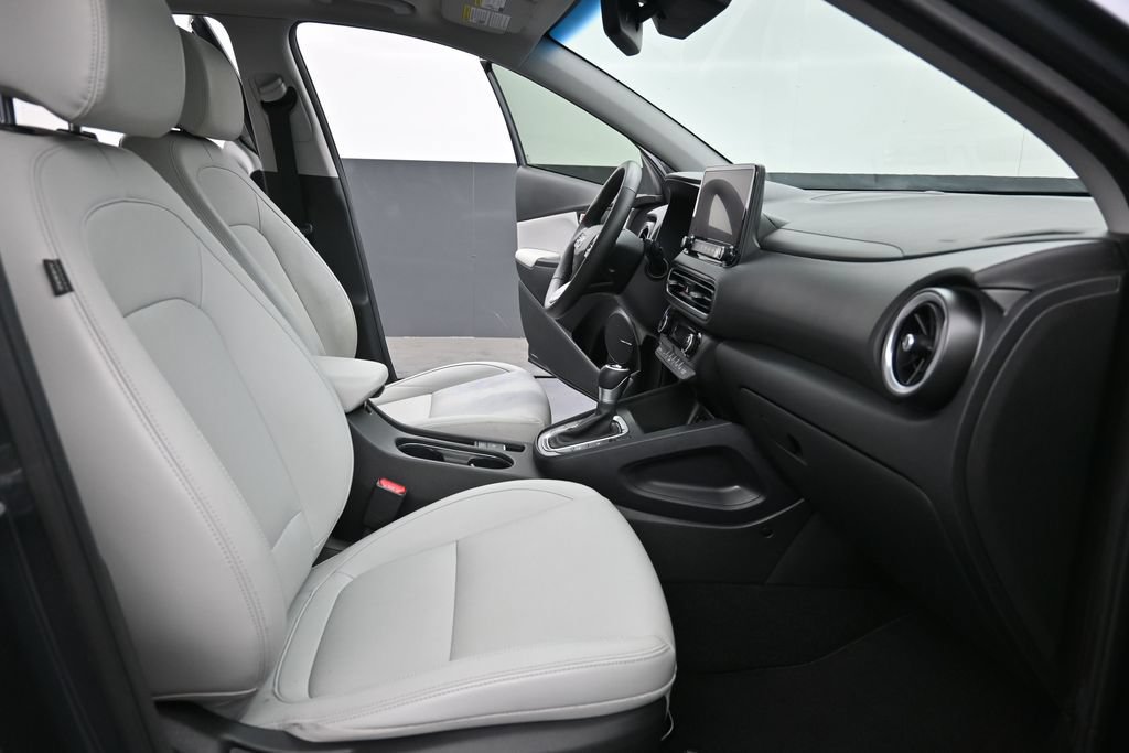 Used 2022 Hyundai Kona Limited FWD image 14