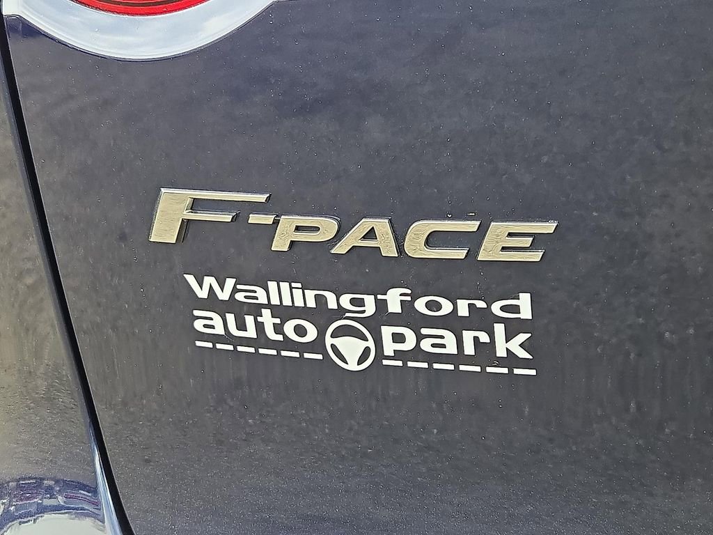 Used 2017 Jaguar F-PACE Premium image 29
