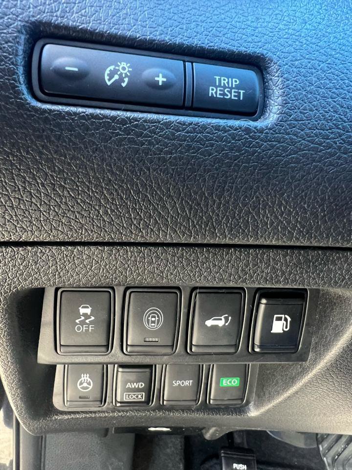 Used 2018 Nissan Rogue SL image 12