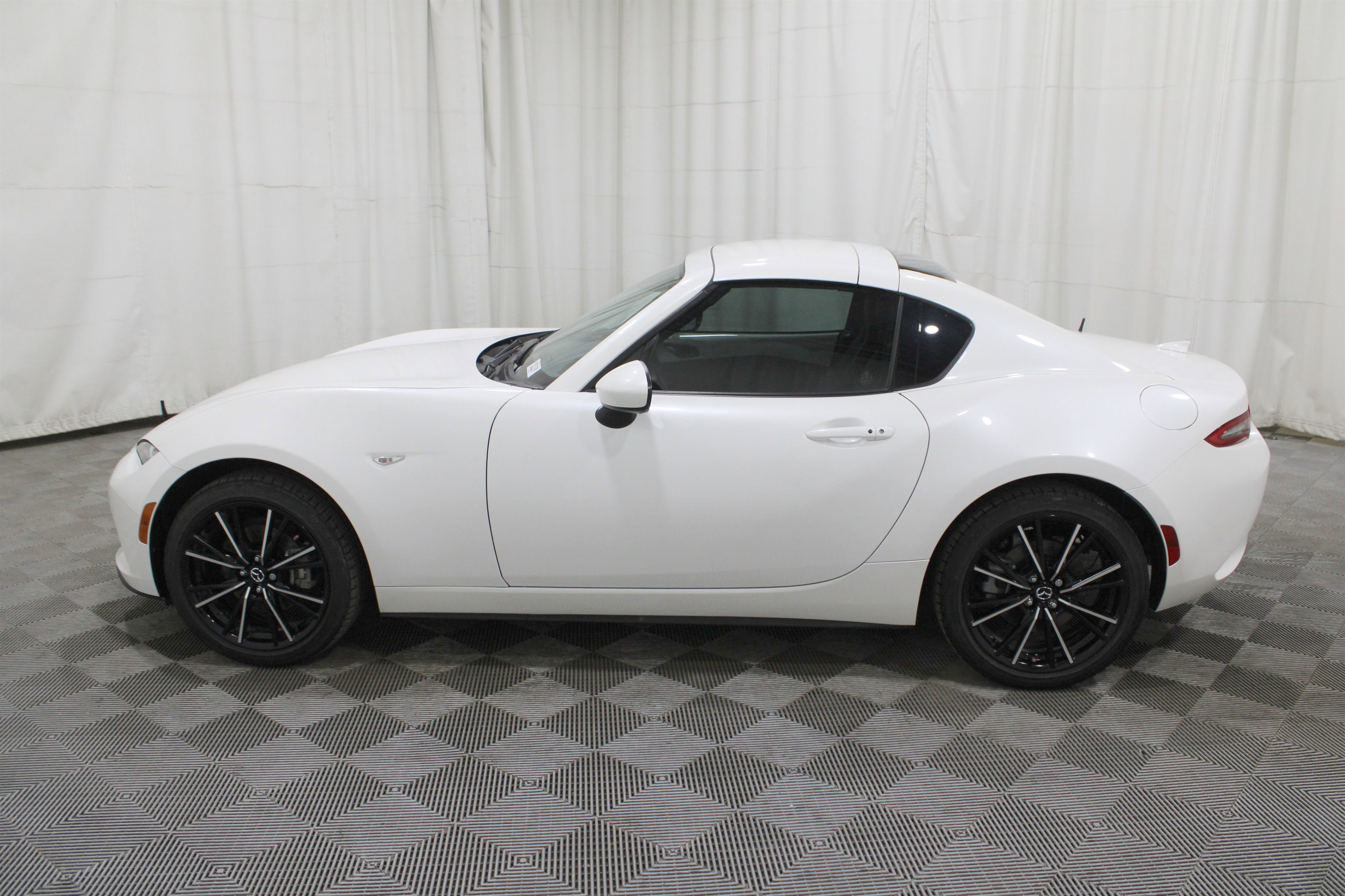 Used 2024 MAZDA MX-5 Miata RF Grand Touring w/ Weather Package image 27