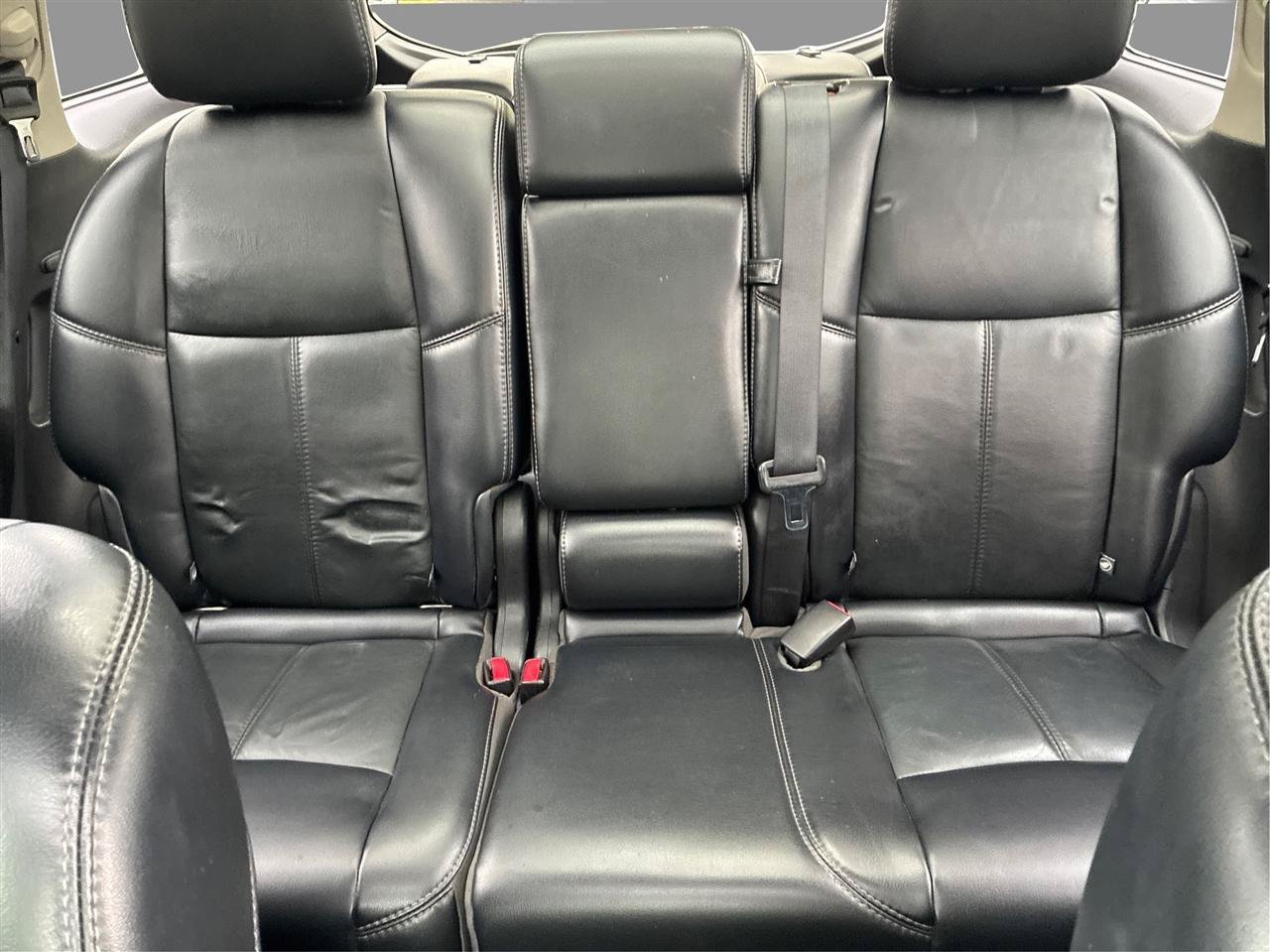Used 2017 Nissan Pathfinder SL w/ SL Premium Package FWD image 18