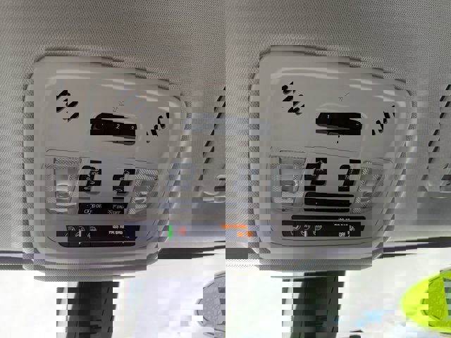 Used 2021 Chevrolet Traverse Premier image 30