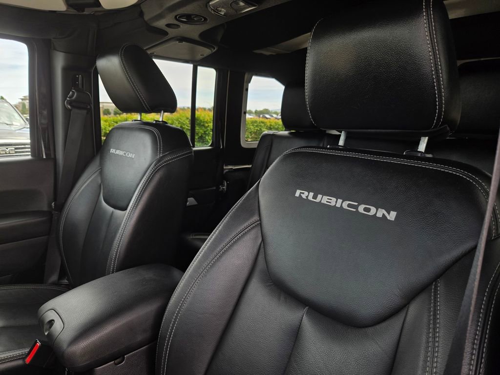 Used 2016 Jeep Wrangler Unlimited Rubicon w/ Connectivity Group image 18