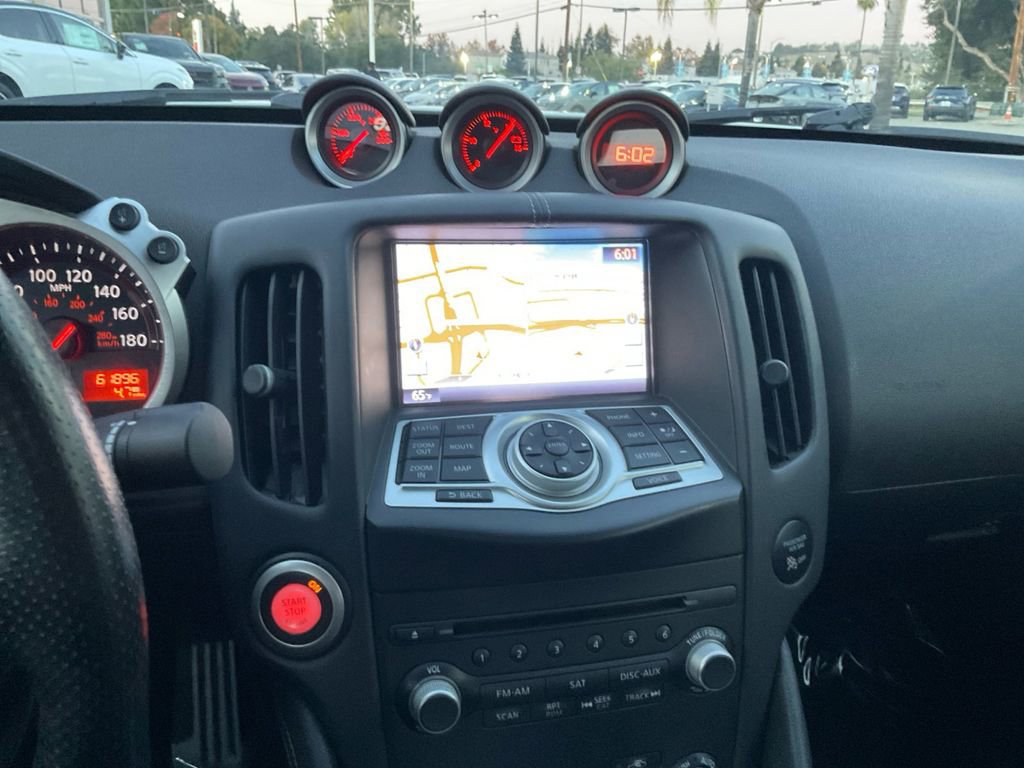 Used 2020 Nissan 370Z Touring Sport image 19