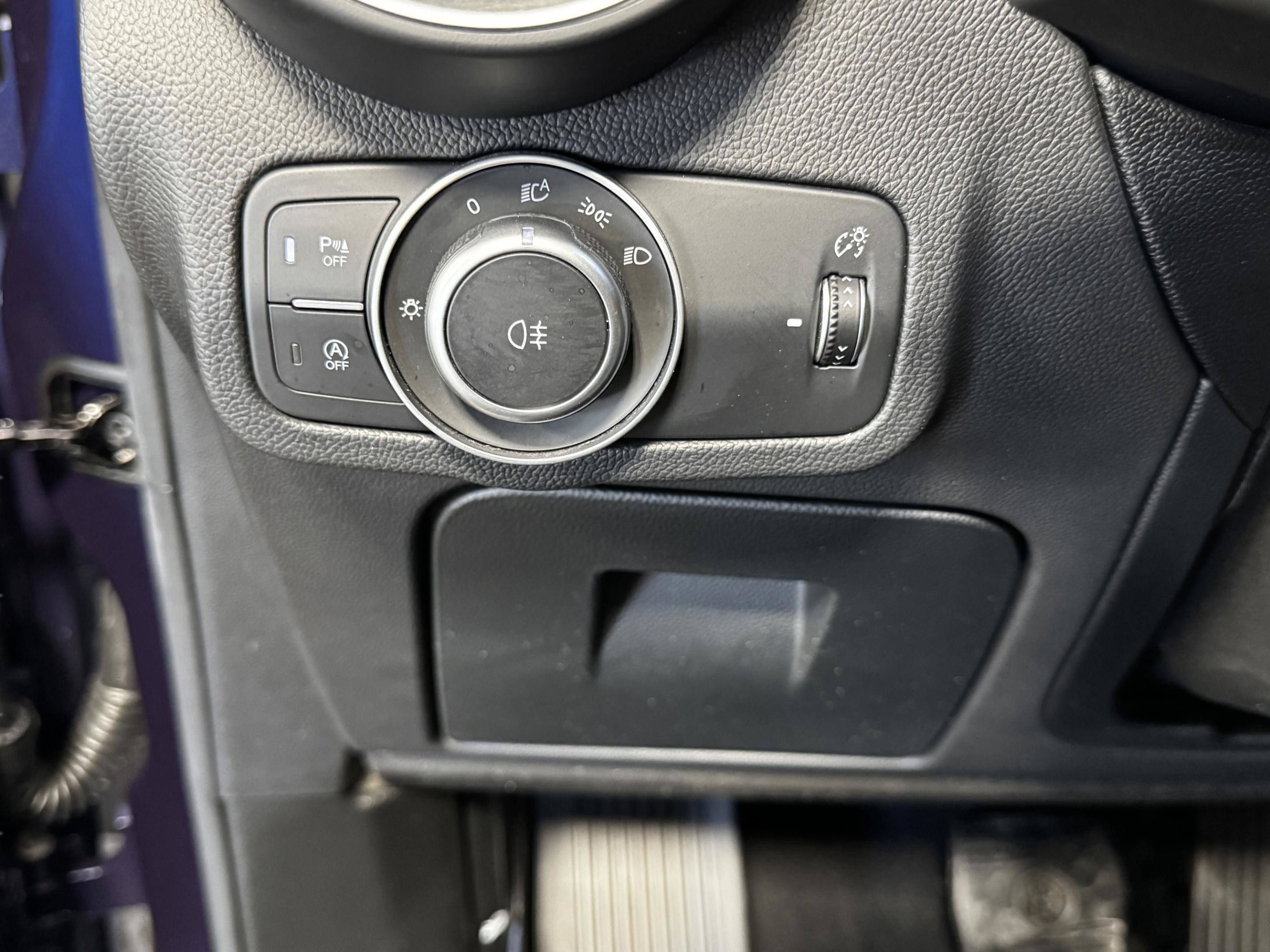 Used 2020 Alfa Romeo Stelvio Ti w/ Nero Edizione image 21