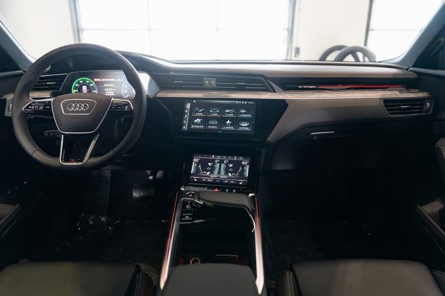 Used 2022 Audi e-tron S Prestige AWD/4WD image 20