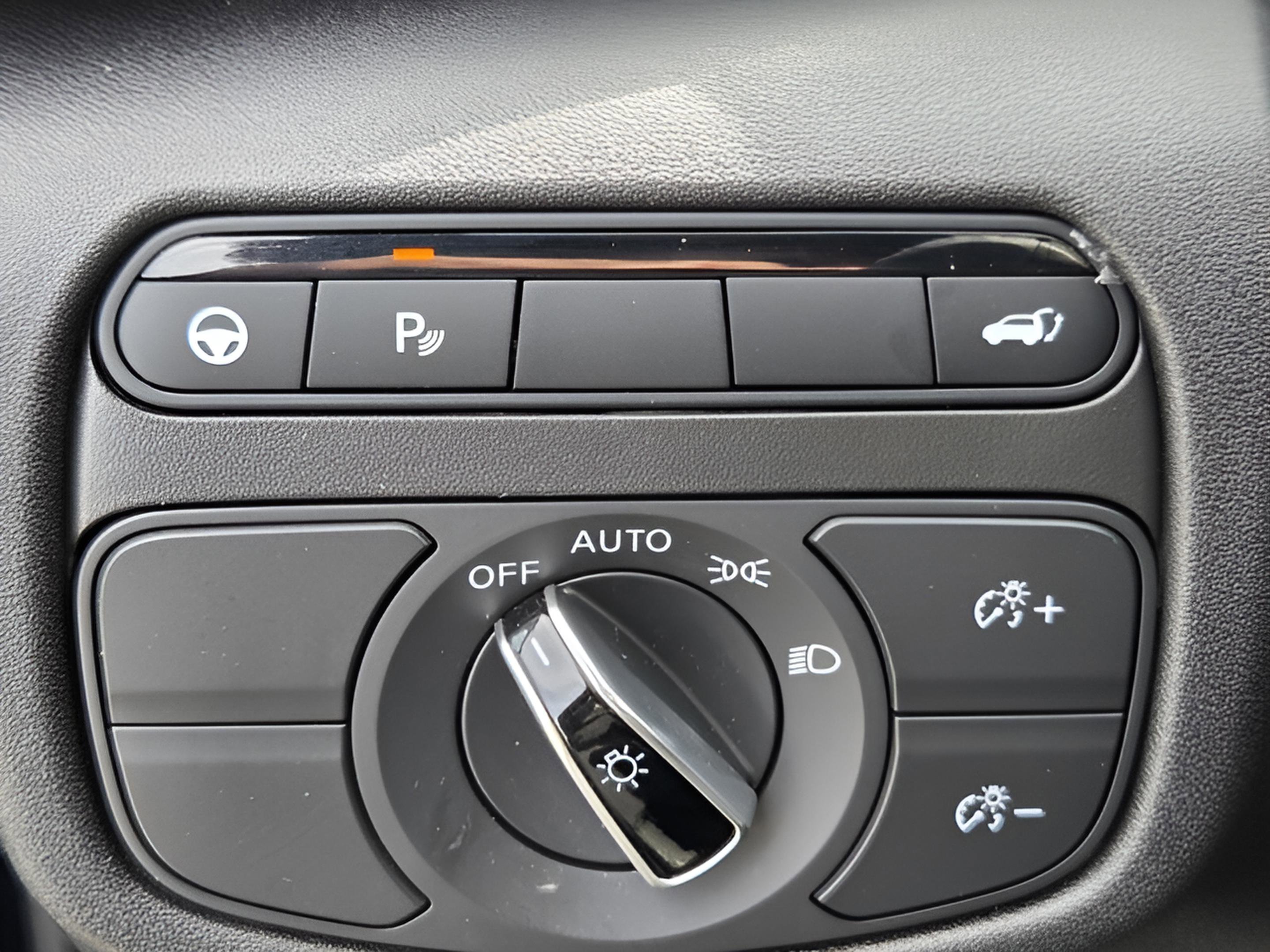 Certified 2025 INFINITI QX50 Luxe image 14