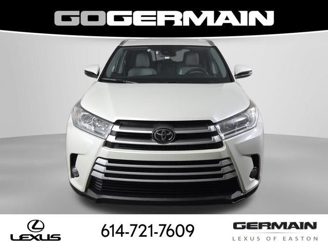 Used 2019 Toyota Highlander XLE AWD/4WD image 2