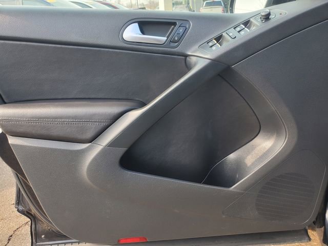 Used 2017 Volkswagen Tiguan Wolfsburg Edition image 7