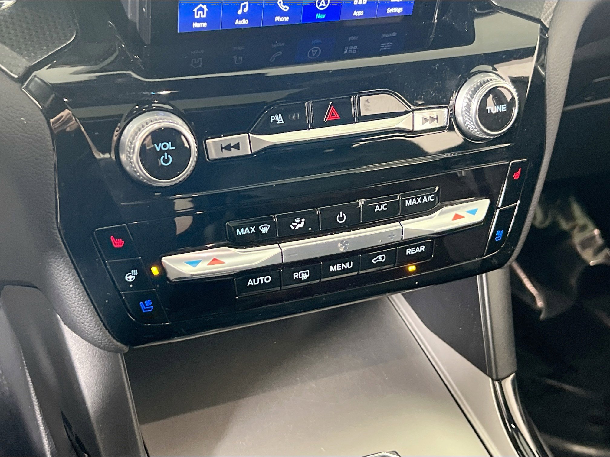 Used 2024 Ford Explorer ST w/ Equipment Group 401A image 16