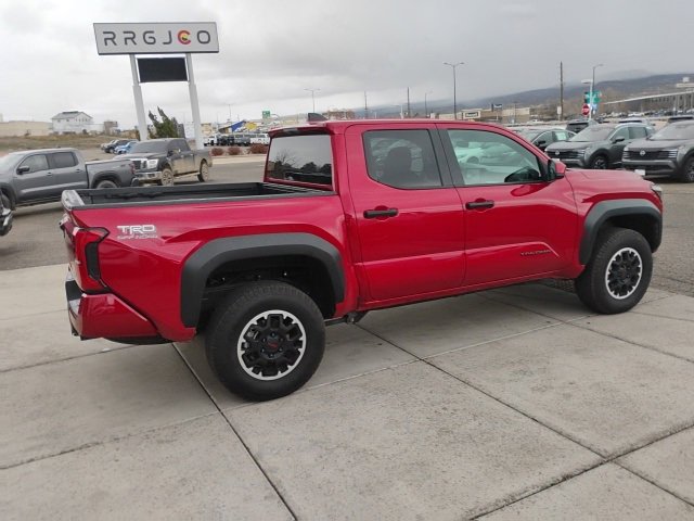 Used 2024 Toyota Tacoma TRD Off-Road image 4