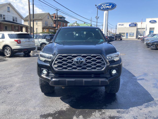 Used 2023 Toyota Tacoma TRD Off-Road image 3