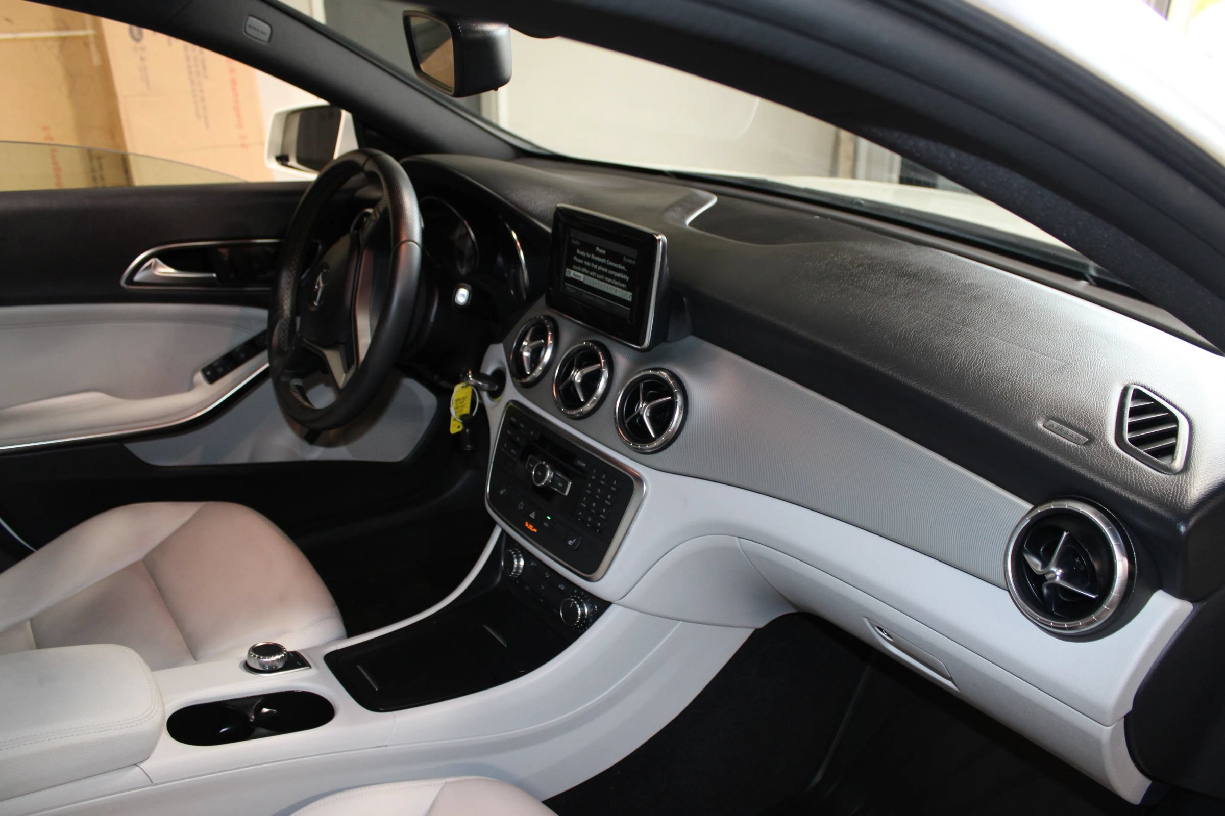 Used 2014 Mercedes-Benz CLA 250 image 27