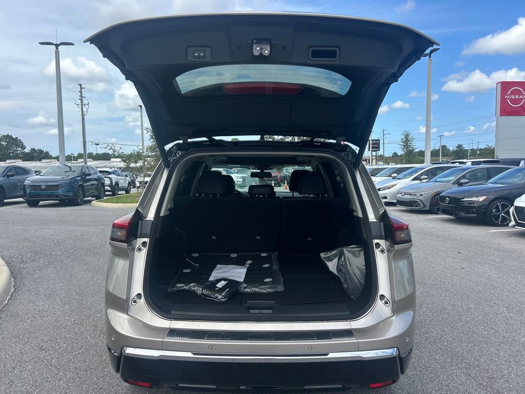 New 2026 Nissan Rogue Platinum image 10